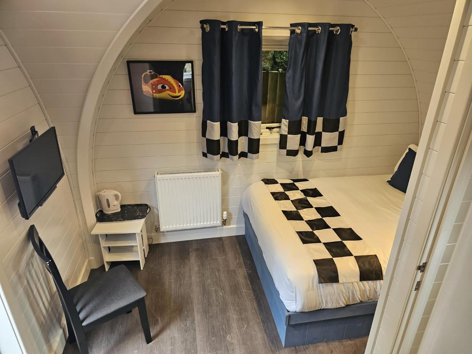 The Gulliver'S Hotel Warrington Room photo