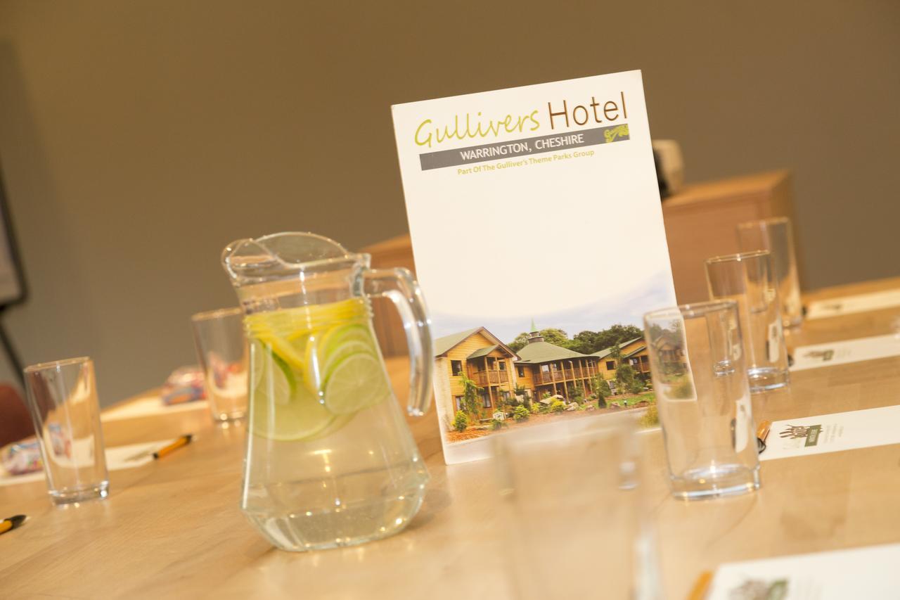 The Gulliver'S Hotel Warrington Exterior photo